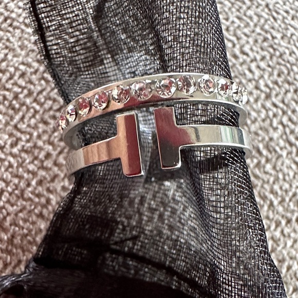 Jewelry - Elegant "H" or double "T" Crystal Women's Ring design unisex